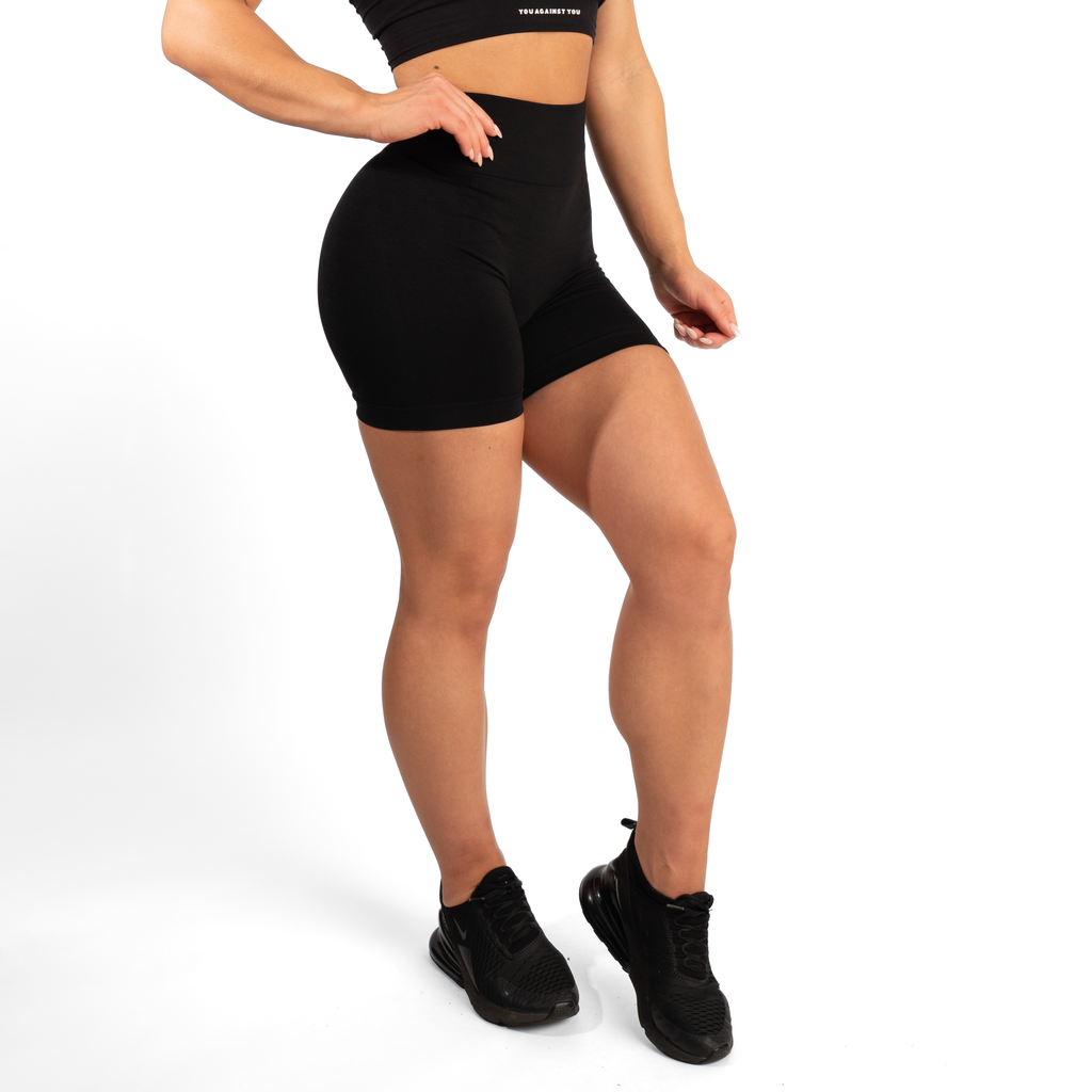 Elevate scrunch shorts Black